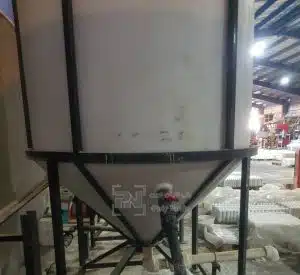مخزن ته قیفی